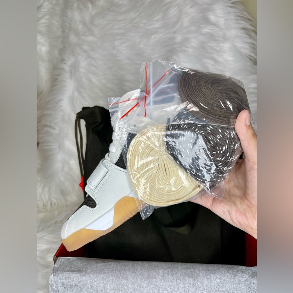 Jumpman Jack TR Sneakers - Picture 7 of 12